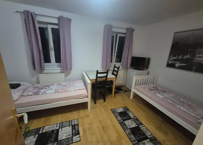Nr 12 Δωμάτια σε οικογενειακή κατοικία